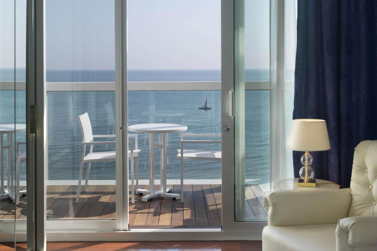 Hotel Tiffany'S Riccione Exterior foto